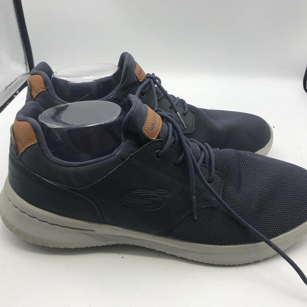 Skechers Men's Delson 3.0 Cicada Sneake Navy blue  Size 11 Style 58876